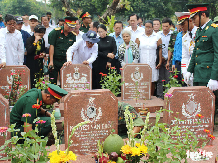 Nơi an nghỉ tại nghĩa trang liệt sĩ